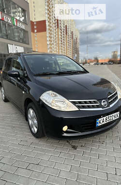 Хэтчбек Nissan TIIDA 2012 в Киеве