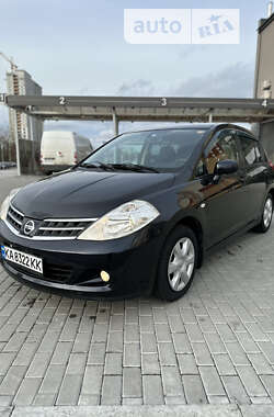 Хэтчбек Nissan TIIDA 2012 в Киеве