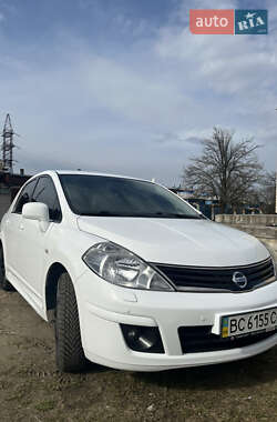 Седан Nissan TIIDA 2011 в Львове