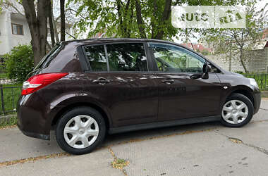 Хэтчбек Nissan TIIDA 2011 в Одессе