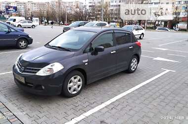 Седан Nissan TIIDA 2011 в Хмельницькому