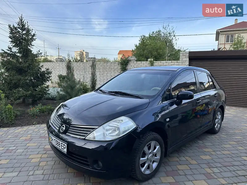 Nissan TIIDA