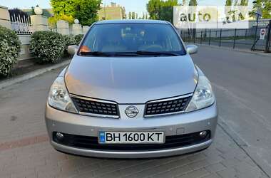 Седан Nissan TIIDA 2008 в Киеве