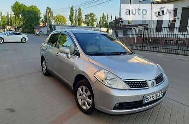 Седан Nissan TIIDA 2008 в Киеве