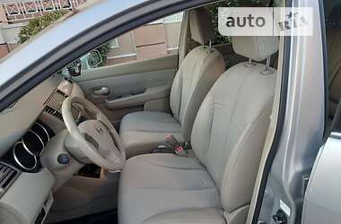 Седан Nissan TIIDA 2008 в Киеве