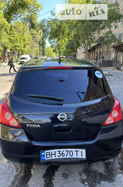 Хэтчбек Nissan TIIDA 2007 в Одессе