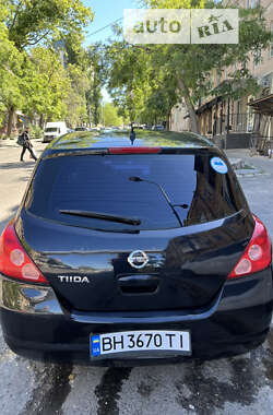 Хетчбек Nissan TIIDA 2007 в Одесі