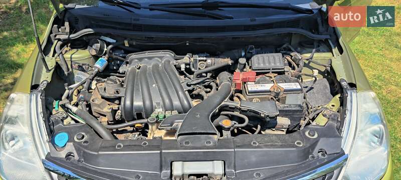 Хетчбек Nissan TIIDA 2008 в Ладижині