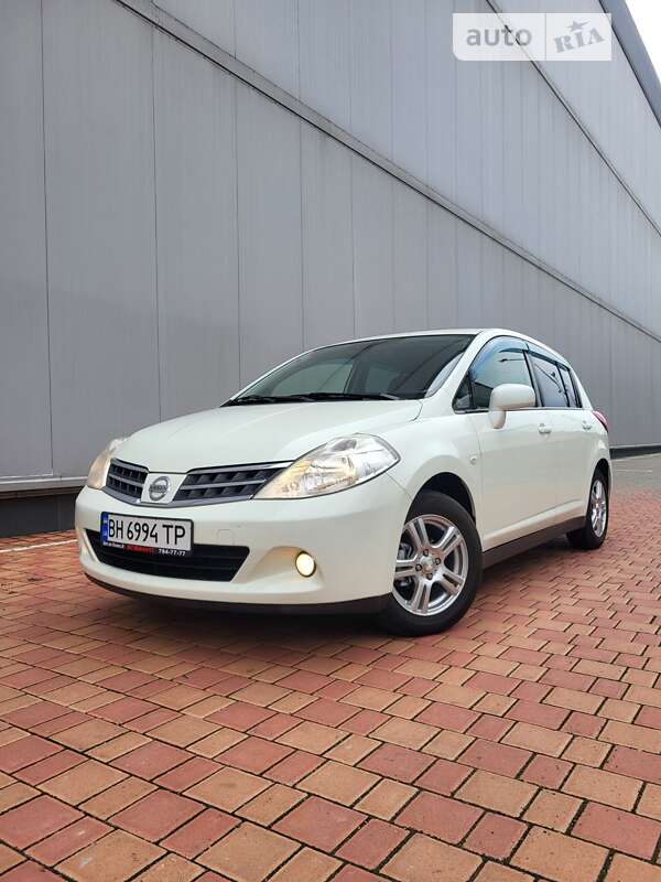 Хетчбек Nissan TIIDA 2012 в Одесі