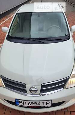 Хэтчбек Nissan TIIDA 2012 в Одессе