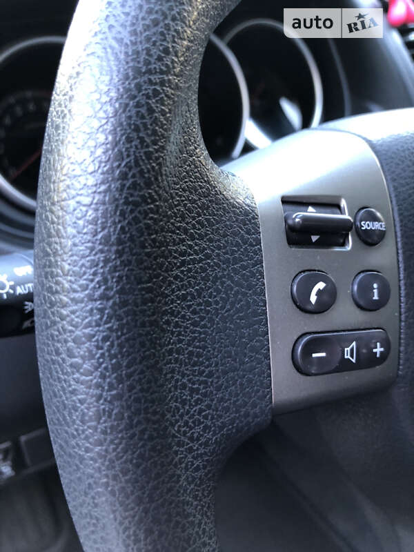 Хэтчбек Nissan TIIDA 2011 в Львове
