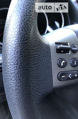 Хэтчбек Nissan TIIDA 2011 в 