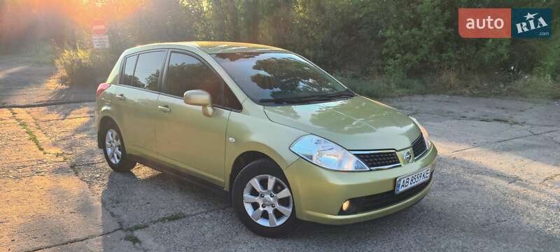 Хетчбек Nissan TIIDA 2008 в Ладижині