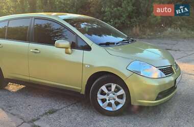 Хетчбек Nissan TIIDA 2008 в Ладижині