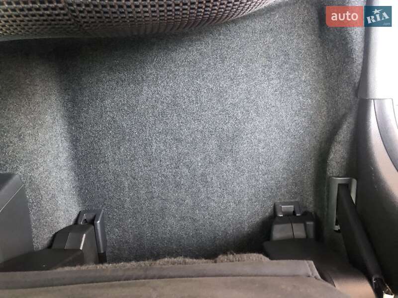 Хэтчбек Nissan TIIDA 2011 в Обухове