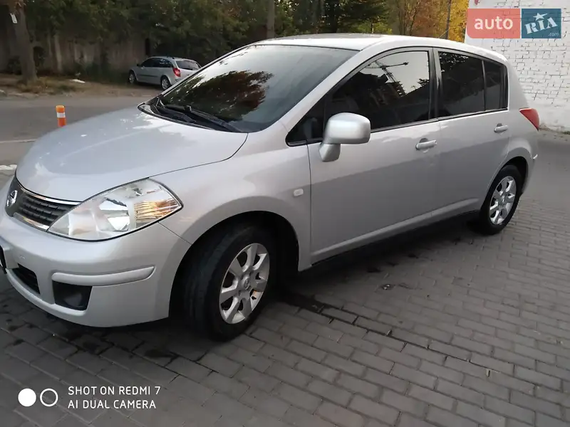 Nissan TIIDA