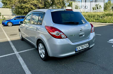 Хетчбек Nissan TIIDA 2012 в 