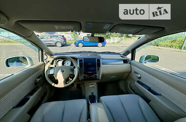 Хетчбек Nissan TIIDA 2012 в 