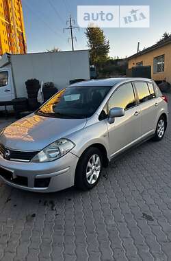 Хэтчбек Nissan TIIDA 2008 в Хмельницком