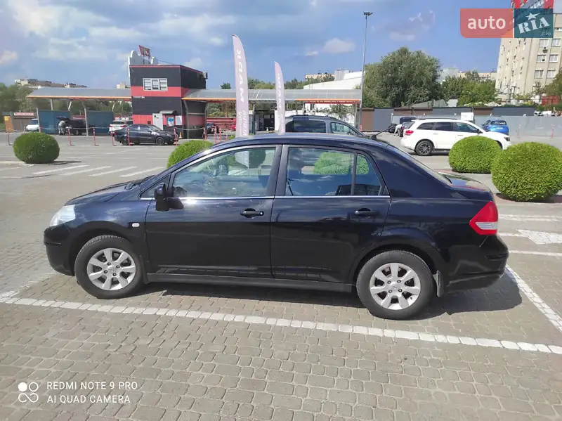 Nissan TIIDA
