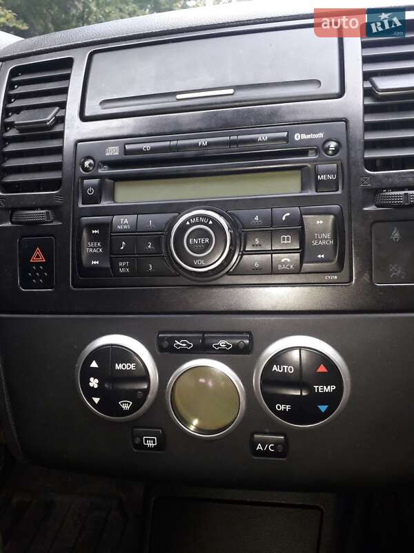 Седан Nissan TIIDA 2008 в Києві