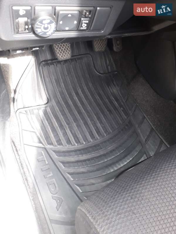 Седан Nissan TIIDA 2008 в Києві