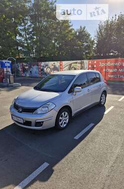 Хэтчбек Nissan TIIDA 2008 в Киеве