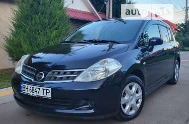 Хэтчбек Nissan TIIDA 2011 в Одессе