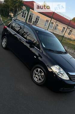 Хэтчбек Nissan TIIDA 2010 в Одессе