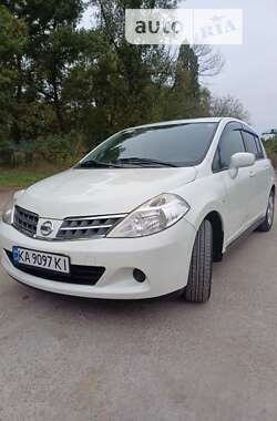 Хэтчбек Nissan TIIDA 2012 в Киеве