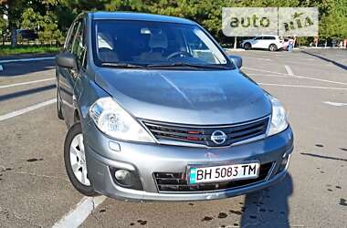 Хетчбек Nissan TIIDA 2010 в Одесі