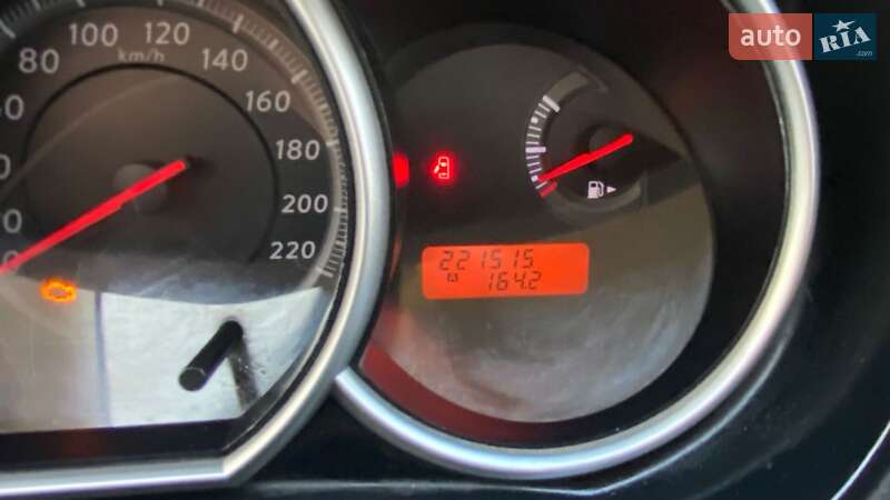 Хетчбек Nissan TIIDA 2011 в Одесі