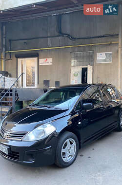 Хетчбек Nissan TIIDA 2011 в Львові