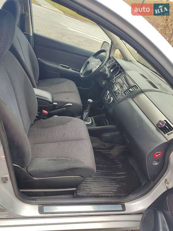 Хэтчбек Nissan TIIDA 2010 в Львове фото 10 Хэтчбек Nissan TIIDA 2010 в Львове