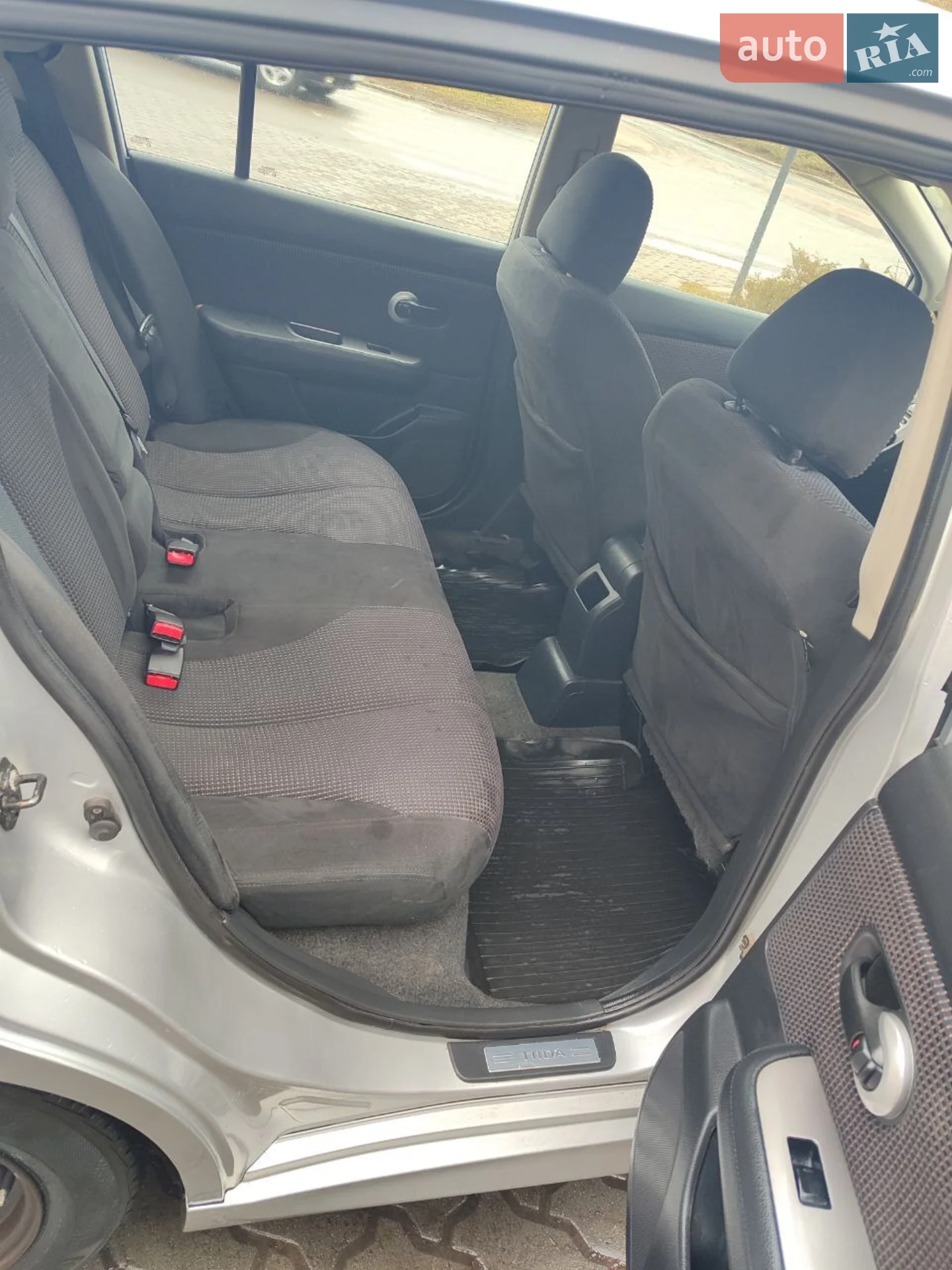 2010 Nissan Tiida - мініатюра 11