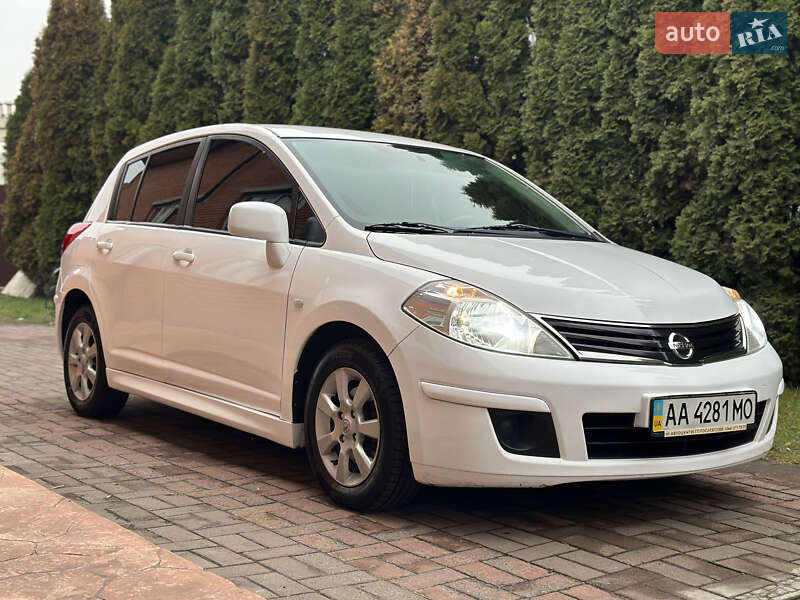 Хетчбек Nissan TIIDA 2012 в Києві фото 6 Хетчбек Nissan TIIDA 2012 в Києві
