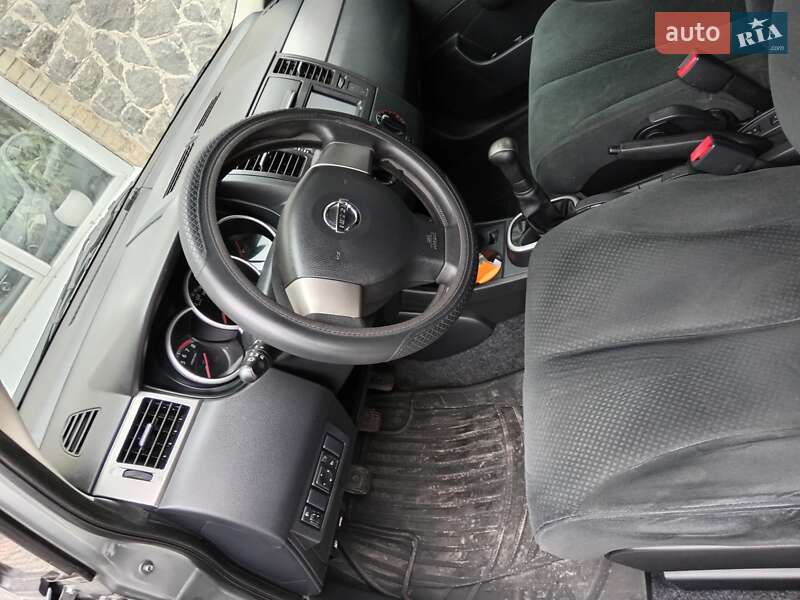 Хетчбек Nissan TIIDA 2013 в Києві фото 9 Хетчбек Nissan TIIDA 2013 в Києві