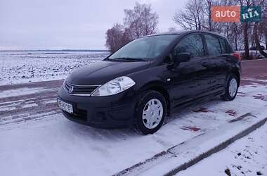 Хетчбек Nissan TIIDA 2012 в Липовці