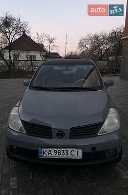 Седан Nissan TIIDA 2007 в Ровно