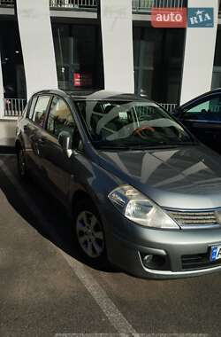 Хэтчбек Nissan TIIDA 2008 в 