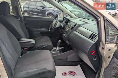 Хэтчбек Nissan TIIDA 2012 в 