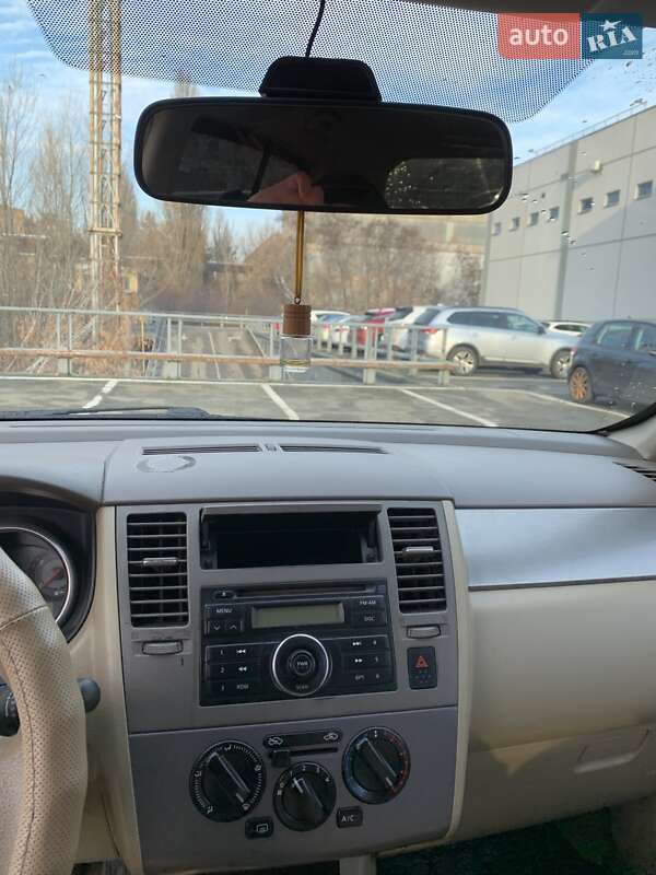 Хэтчбек Nissan TIIDA 2007 в Киеве