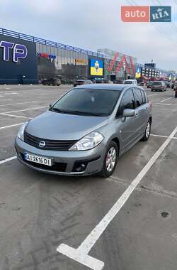 Хетчбек Nissan TIIDA 2011 в Києві