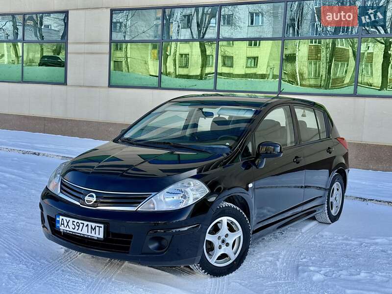 Хетчбек Nissan TIIDA 2011 в Харкові