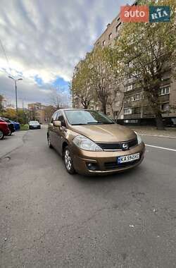 Хэтчбек Nissan TIIDA 2008 в 