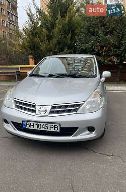 Хетчбек Nissan TIIDA 2010 в Одесі