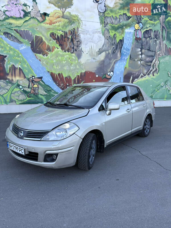Седан Nissan TIIDA 2007 в Одессе