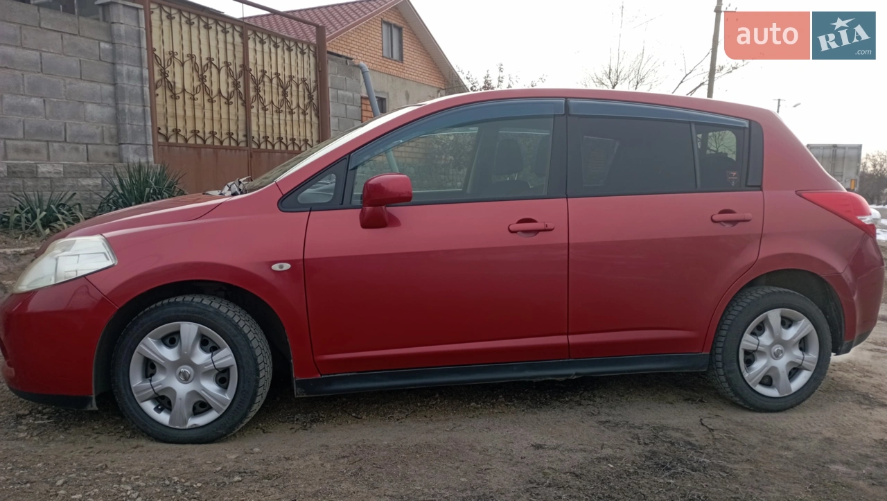 2011 Nissan Tiida - мініатюра 18