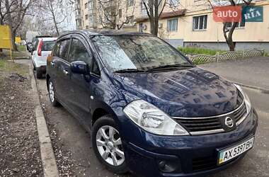Хэтчбек Nissan TIIDA 2007 в 