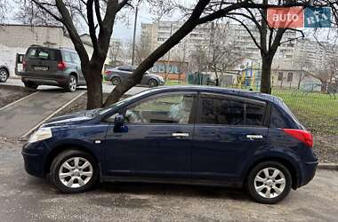 Хэтчбек Nissan TIIDA 2007 в 